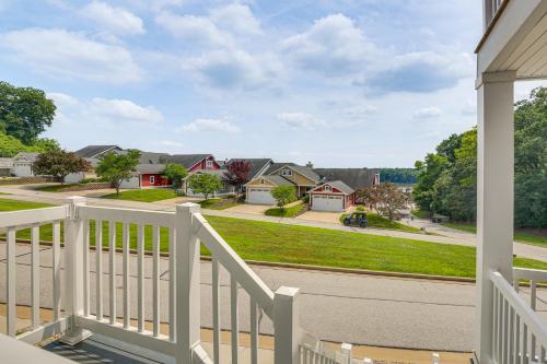 Walk to Mississippi River: Grafton Townhome! in Greftona