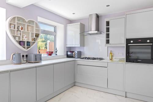 Létesítmények, Spacious 3BR Home Close to Wollaton Park near Wollaton Hall and Park