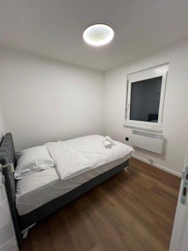 Three-Bedroom Apartment image 5