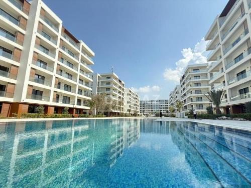 Sea Breeze Family Apartment with terrace or balcony, 2 rooms near Water & Lunapark – khách sạn tại Goradil