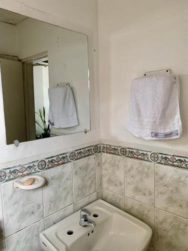 Habitación, 2, privada, aire, Ceiba (Habitacion, 2, privada, aire, Ceiba) near Camilo Daza nemzetközi repülőtér