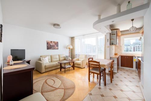 Ogrodowa City Comfort Apartment by Bookinghost, Warschau