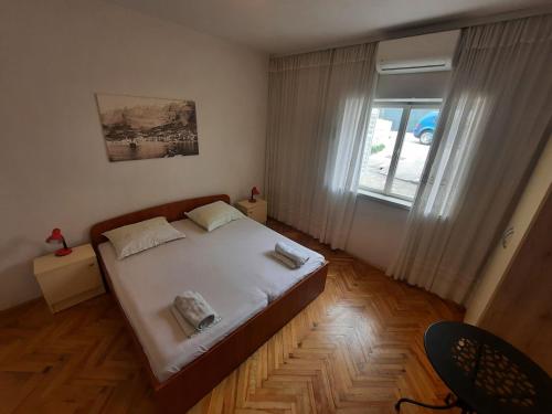 Three-Bedroom Apartment image 4