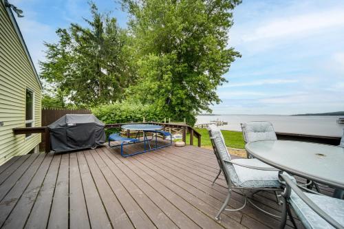 Waterfront Chautauqua Lake Home w/ Deck & Grill! in Jamestown West (NY)