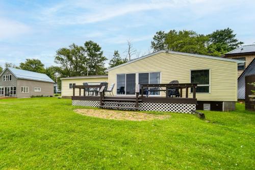 Waterfront Chautauqua Lake Home w/ Deck & Grill! in Jamestown West (NY)
