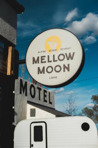 Mellow Moon Lodge - 편의 시설/서비스