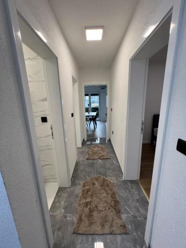 Studio Apartment with Balcony image 8