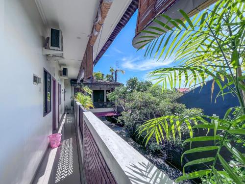 Exterior view, RedDoorz Syariah near Suncity Waterpark Sidoarjo in Sidoarjo