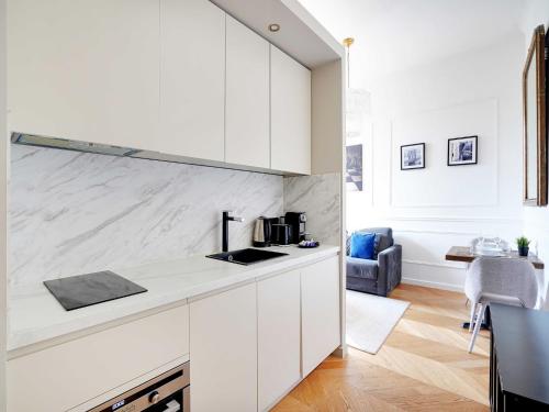 Magnificent apartment -1BR-4P- Champs-Élysées - image 12