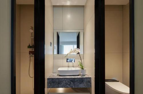 Double Room with Garden View image 4