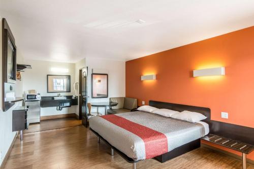 Motel 6 Bell Gardens in Bell Gardens, USA
