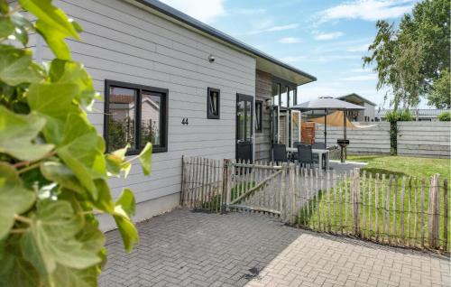  2 Bedroom Lovely Home In Sint-Annaland, Unterkunft in Sint-Annaland