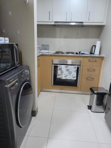 BGC Uptown Park Suites Tower 1 - 2 Bedroom and 2 Bath Condo, Manila (Foto 10)
