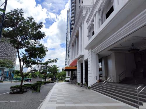 BGC Uptown Park Suites Tower 1 - 2 Bedroom and 2 Bath Condo, Manila (Foto 5)