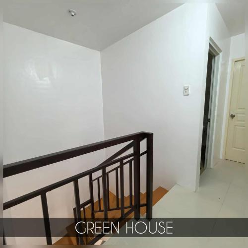 Transient Rooms near Davao Airport by Lemonique near Francisco Bangoy International Airport