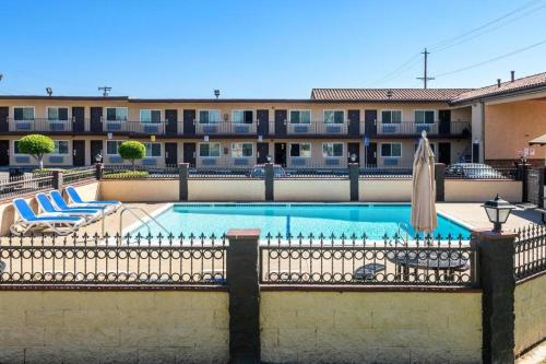 Sea Rock Inn-Los Angeles – Los Angeles, CA