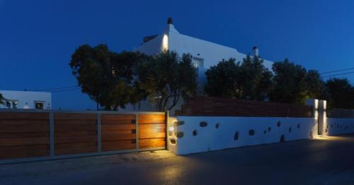 Casa Nostra Mykonos Boutique Rooms & Studios