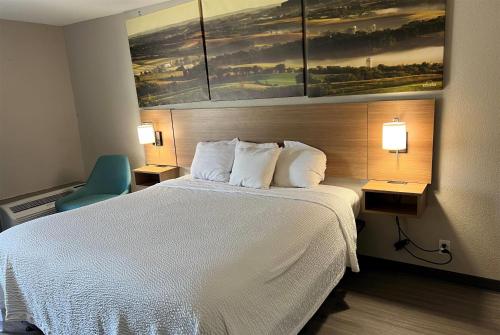 Days Inn by Wyndham Des Moines-West Clive in คลีฟ (IA)