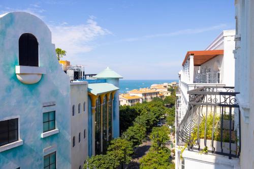 Emirates Hotel Phu Quoc  - 주변 환경