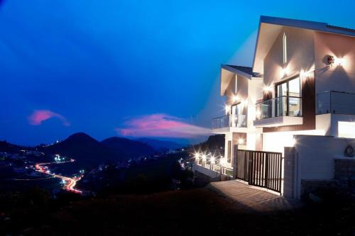 May Flower Cottage in Ooty Racecourse