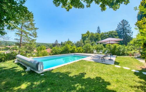 Charmante Maison Avec Piscine gîte à louer Savignac-les-Églises