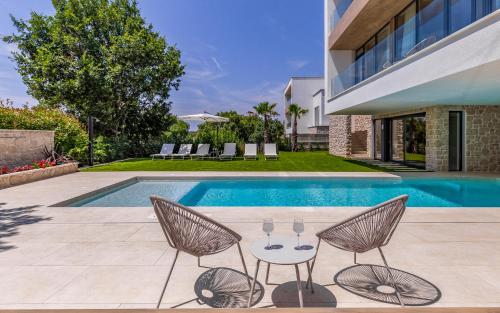 Brand New Design Villa with Heated Pool and Sea view - image 2