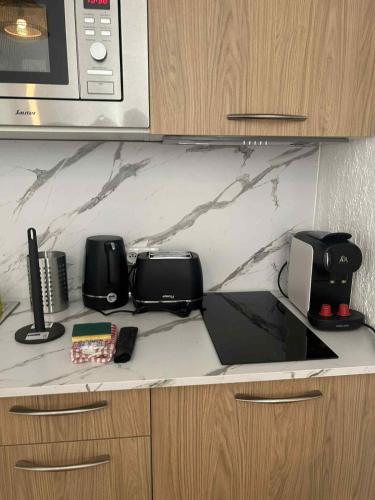 Juan Les Pins Centre, 3-person studio with mezzanine in Le Ponteil