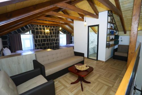 River Home Villa in Hrazdan