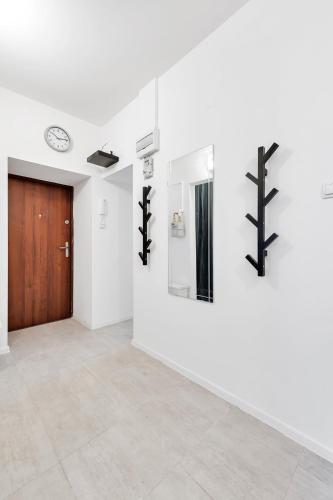 Fabryczna Station Rooms and Apartments in Widzew