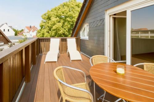 Nanis Hotel & Appartements - Tap to explore photos