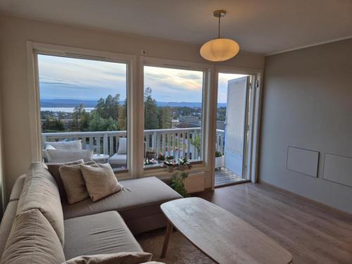 Cosy apartment with fjord-view in Holmlia