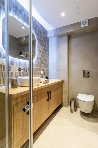 Shower, Seatherial Apartments Paleochora in Pelekanos
