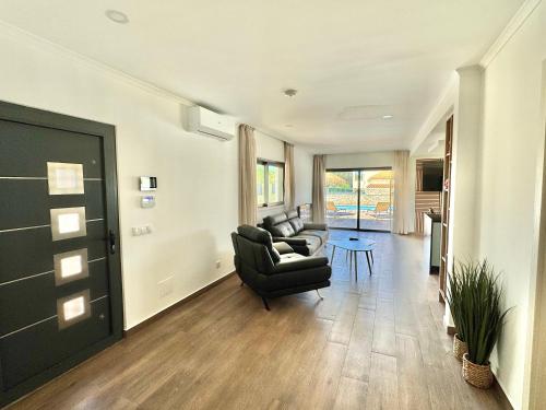 Villa 20age - Jacuzzi - Heated pool - Algarve in Paderne