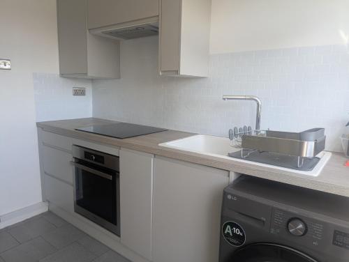 Cozy garden facing room in Sutton Coldfield