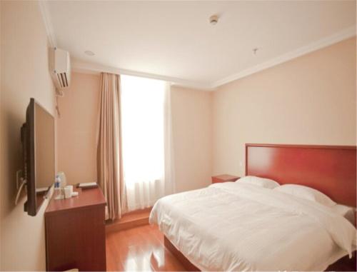 GreenTree Inn Liaoning Dalian Railway Station South Shengli Square Express Hotel