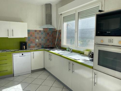 Charming villa in Agde near Vogue