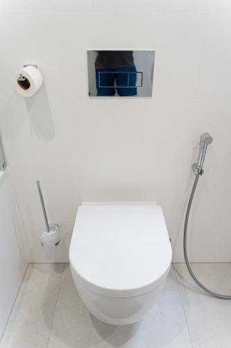 Brand Deluxe Suite - image 7