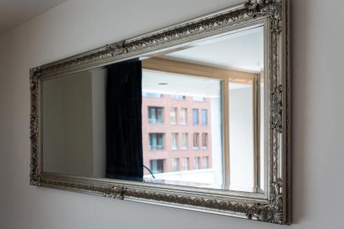 Brand Deluxe Suite - image 8