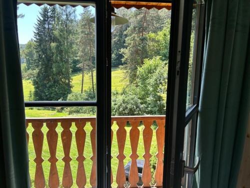 Skats, Chata za dubem in Všelibice