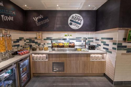 Hampton by Hilton Bournemouth - image 12