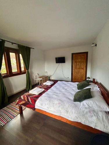 1 queen bed