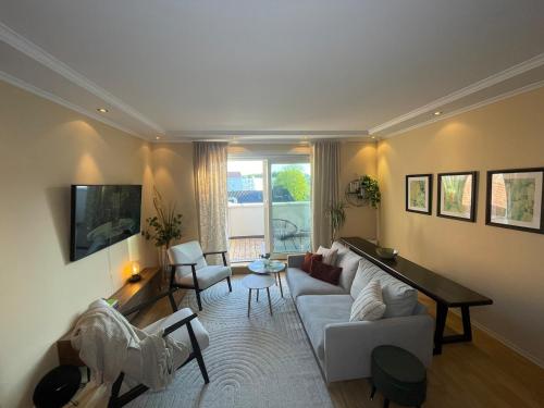 Charming central penthouse with big terrace in Ullern