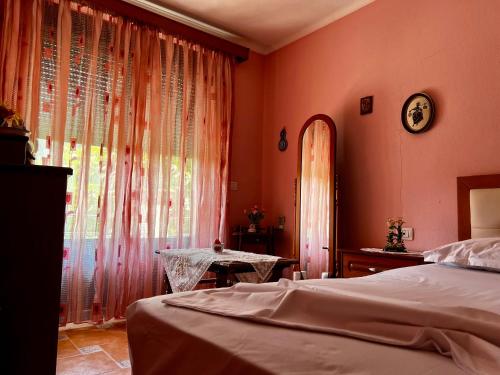 Apartment with City View image 4