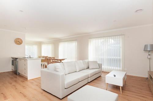 . Morview Holiday Home Impala 3-Bedroom option