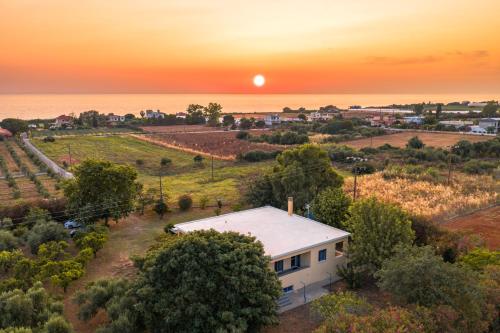 Фасада на хотела, Santa Domenica Summer House in Ag. Kiriaki