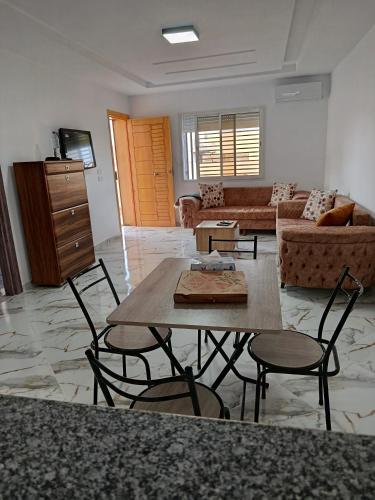 Villa El Assala in Ezzahra (Bin `Arus)