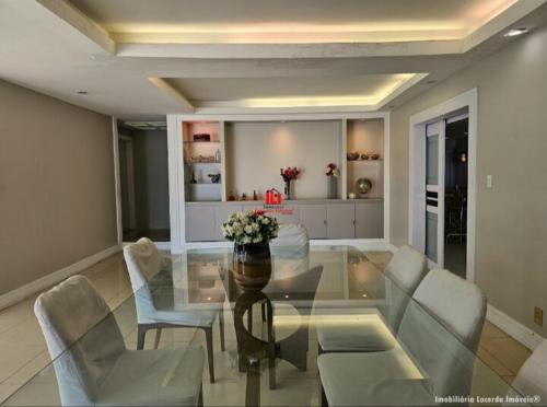 One-Bedroom House image 2