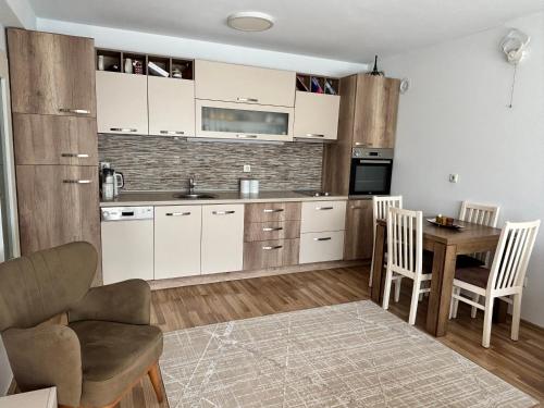 Central Apartment Gjakova in Όμπιλιτς