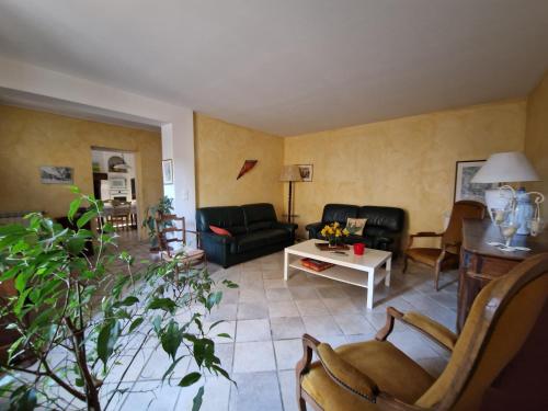 Gite Le Provencal in 佩里阿克米內爾瓦