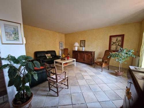 Gite Le Provencal in 佩里阿克米內爾瓦